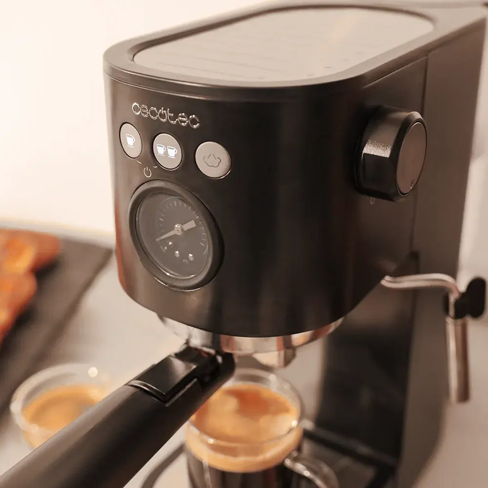 Cecotec Cafelizzia Fast Pro Eszpresszó Kávéfőző