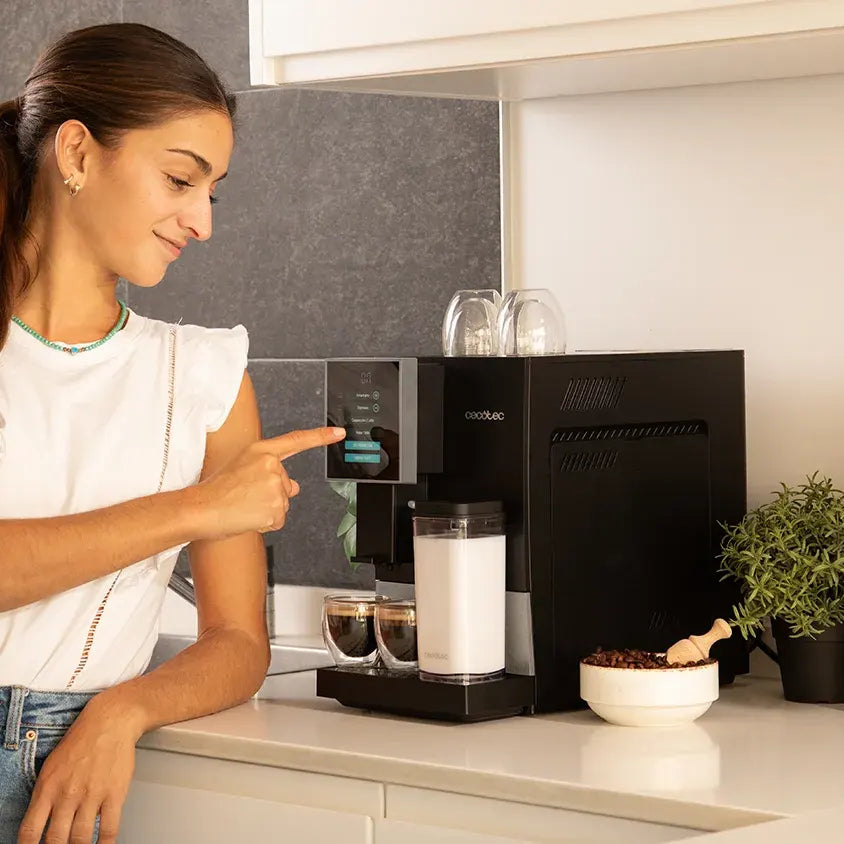 Cecotec Cremmaet Compactccino Black Silver Szuperautomata Eszpresszó Kávéfőző