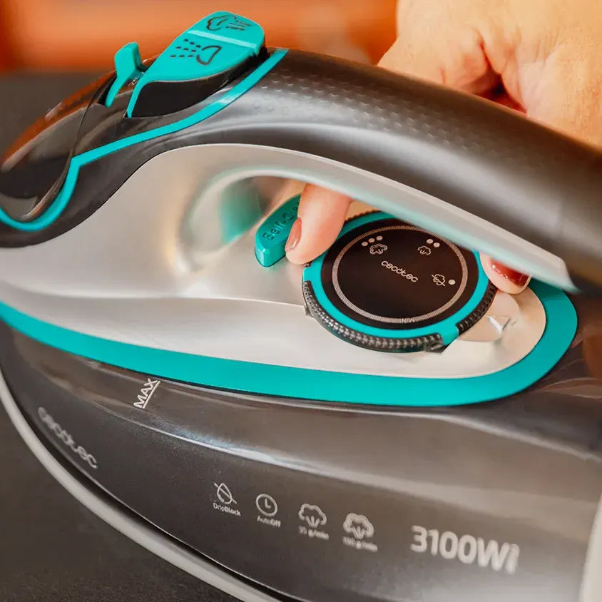 Cecotec IronHero 3100 Cordless - vezeték nélküli gőzölős vasaló 